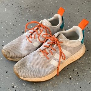 Mens Adidas tennis shoes, size 8